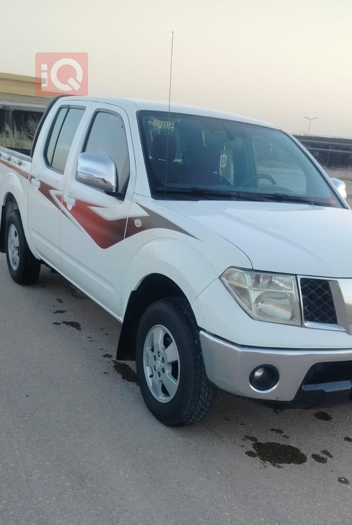 نيسان نافارا